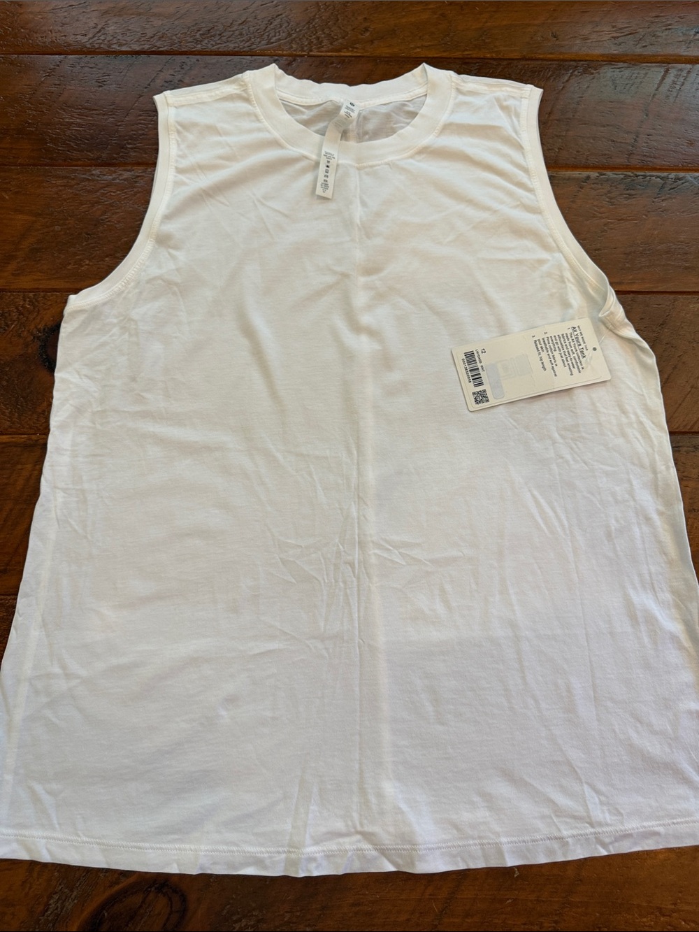 Lululemon Women,s White Sleeveless Tank Top